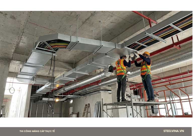 thi công lắp đặt máng cáp trong thực tế