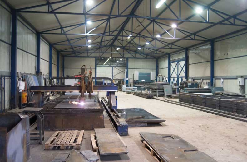 xưởng sản xuất thép bản mã